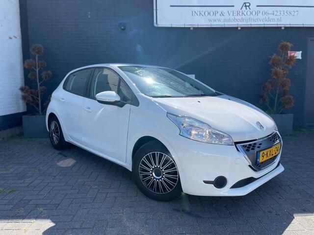 Wit Gebruikt 2013 Peugeot 208 Active Hatchback | € 5.950 (Duur) - Afbeelding 1/4