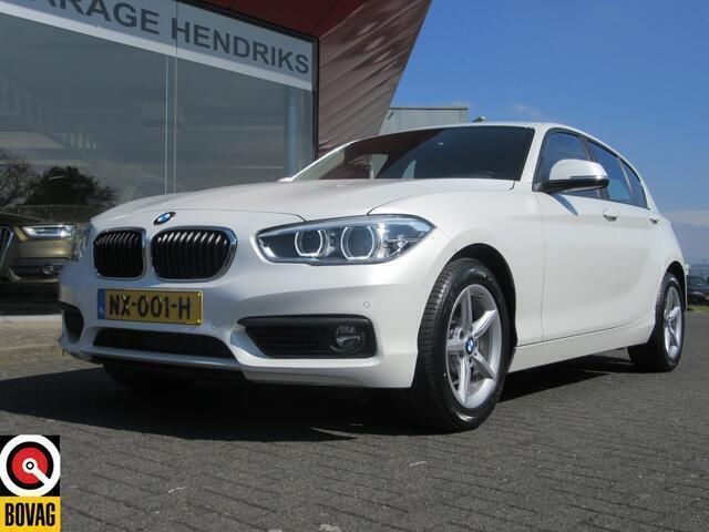 Wit Gebruikt 2017 BMW 120 Executive Hatchback | € 21.950 (Eerlijke prijs) - Afbeelding 1/4