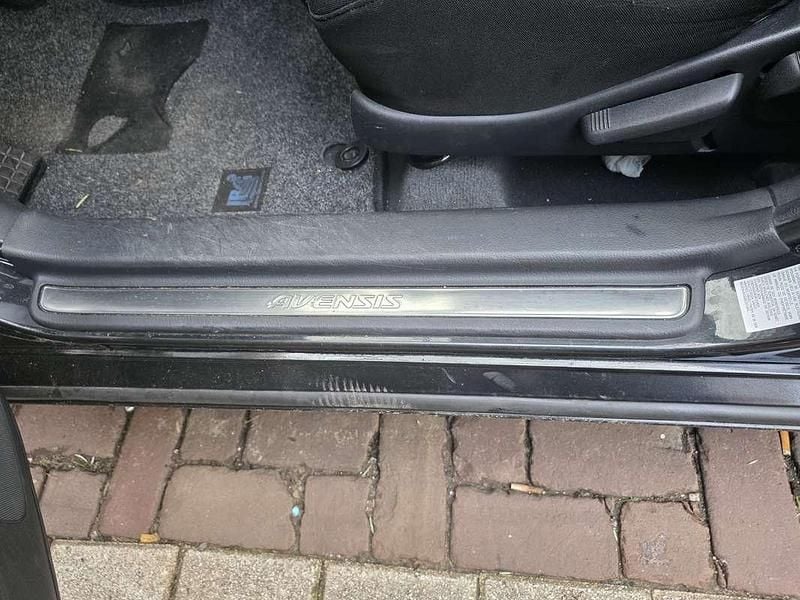 Zwart Occasion 2006 Toyota Avensis Luna Sedan | € 5.600 (Duur) - Afbeelding 1/4