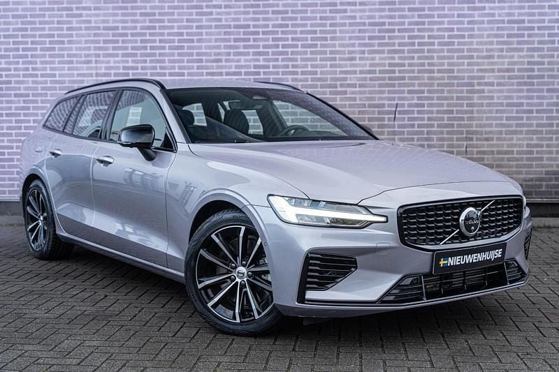 Occasion Volvo V60 Plus 2025 Grijs Stationwagen