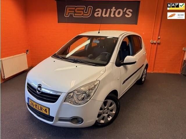 Wit Occasion 2010 Opel Agila Edition Hatchback | € 2.950 (Eerlijke prijs) - Afbeelding 1/4