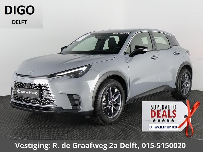 Grijs Gebruikt 2025 Lexus LBX Business Edition SUV | € 34.800 (Goede deal) - Afbeelding 1/3