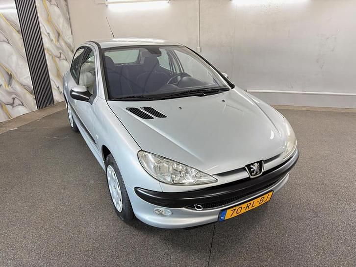 Occasion Peugeot 206 109 PK (80 kW) 2005 Grijs (metallic) Hatchback