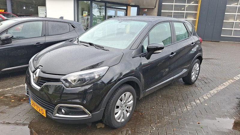 Zwart Gebruikt 2016 Renault Captur Expression SUV | € 10.840 - Afbeelding 1/3