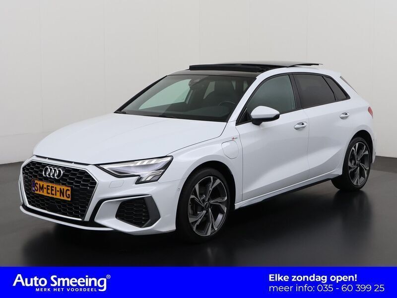 Wit Gebruikt 2022 Audi A3 Sportback S-Line Hatchback | € 33.895 (Iets duurder) - Afbeelding 1/4