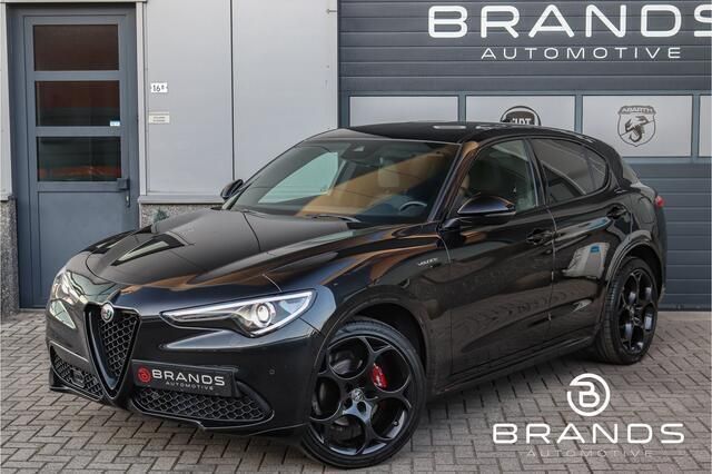 Zwart, metallic lak Gebruikt 2022 Alfa Romeo Stelvio Veloce SUV | € 50.950 (Eerlijke prijs) - Afbeelding 1/4