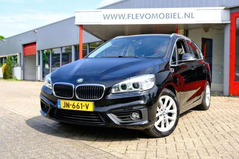 Zwart Gebruikt 2016 BMW 225 Active Tourer Executive MPV | € 13.750 (Eerlijke prijs) - Afbeelding 1/4