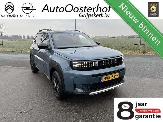 Blauw Occasion 2025 Fiat Grande Panda Icon Hatchback | € 24.725 (Eerlijke prijs) - Afbeelding 1/4