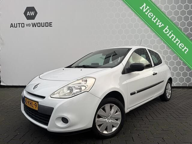 Wit Gebruikt 2009 Renault Clio II Dynamique Hatchback | € 1.950 (Goede deal) - Afbeelding 1/4