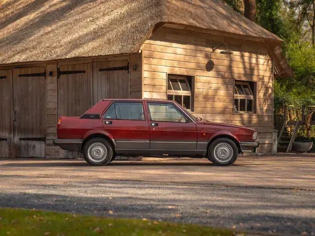 Gebruikt 1982 Alfa Romeo Giulietta Hatchback | € 14.500 - Afbeelding 1/4