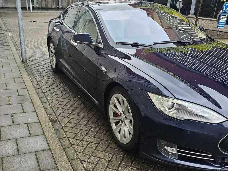 Blauw Gebruikt 2014 Tesla Model S Performance Hatchback | € 17.250 (Eerlijke prijs) - Afbeelding 1/4
