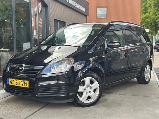 Zwart, metallic lak Gebruikt 2006 Opel Zafira Enjoy MPV | € 2.750 (Duur) - Afbeelding 1/4