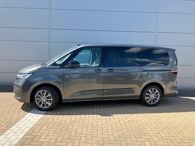 Occasion VW Multivan Edition 245 PK (180 kW) 2025 Grijs (metallic) Van