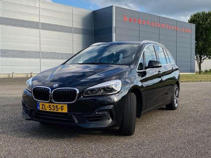 Zwart Gebruikt 2019 BMW 218 MPV | € 18.900 (Eerlijke prijs) - Afbeelding 1/4