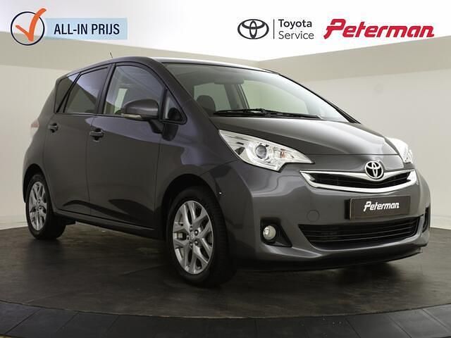 Grijs Gebruikt 2015 Toyota Verso-S Trend MPV | € 14.999 (Iets duurder) - Afbeelding 1/4