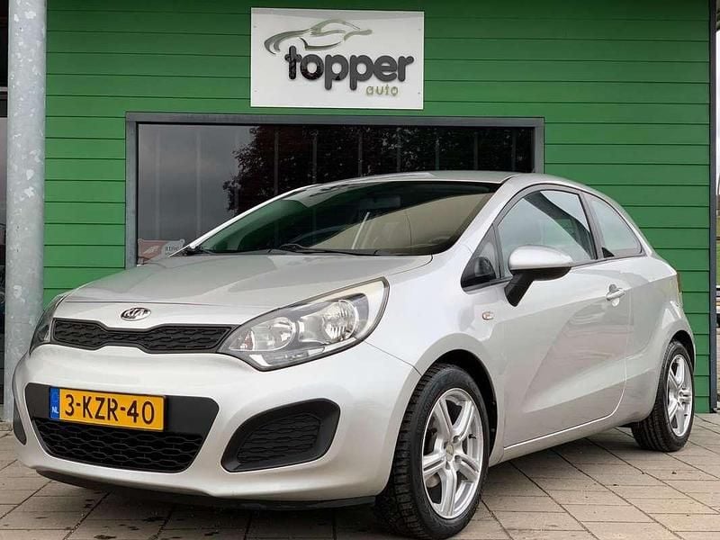 Occasion Kia Rio 86 PK (63 kW) 2013 Grijs Hatchback