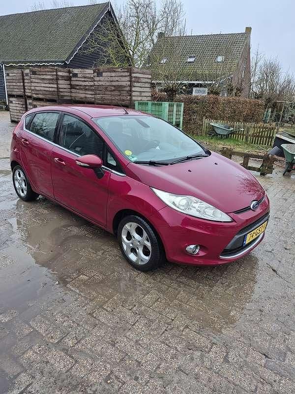 Occasion Ford Fiesta Titanium 82 PK (60 kW) 2008 Paars Hatchback
