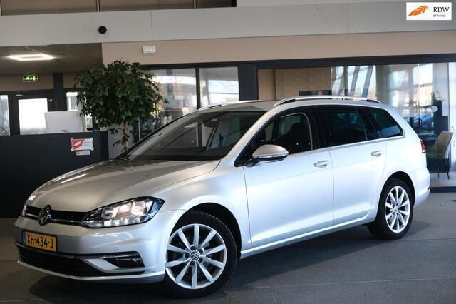 Grijs, metallic lak Gebruikt 2019 VW Golf VII Highline Stationwagen | € 13.450 (Eerlijke prijs) - Afbeelding 1/4