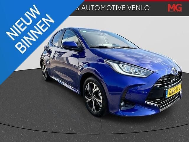 Blauw Gebruikt 2024 Toyota Yaris Edition Hatchback | € 25.950 (Eerlijke prijs) - Afbeelding 1/4