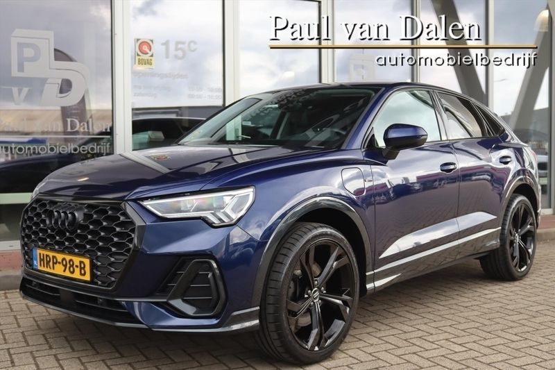 Blauw Gebruikt 2023 Audi Q3 SUV | € 43.815 - Afbeelding 1/4
