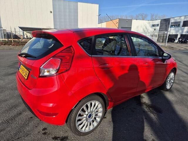 Occasion Ford Fiesta Titanium 101 PK (74 kW) 2013 Rood Hatchback