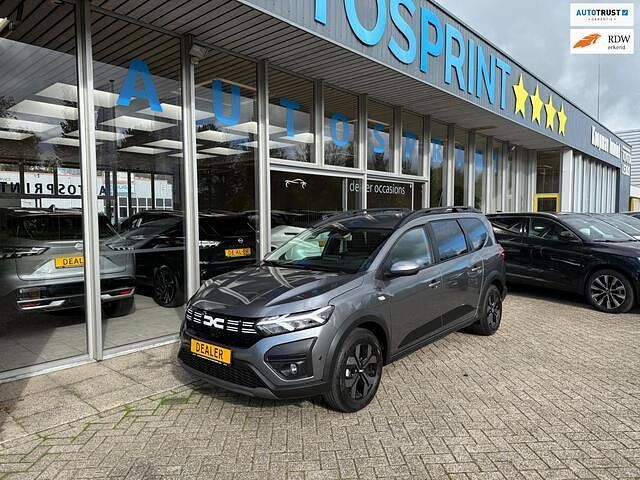 Grijs Occasion 2025 Dacia Jogger Extreme MPV | € 25.999 (Super prijs) - Afbeelding 1/4