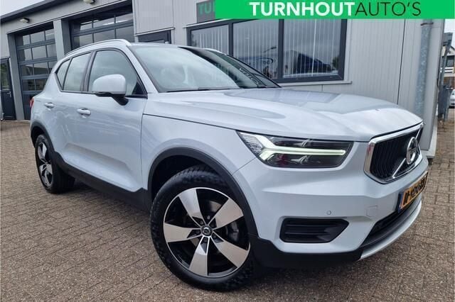 Grijs, metallic lak Gebruikt 2021 Volvo XC40 Business Edition SUV | € 30.725 (Goede deal) - Afbeelding 1/4