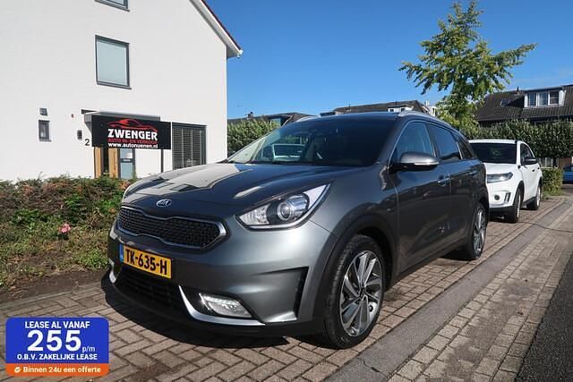 Grijs Gebruikt 2018 Kia Niro SUV | € 15.750 (Eerlijke prijs) - Afbeelding 1/4