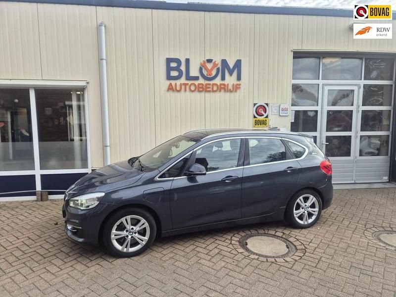 Grijs Gebruikt 2015 BMW 225 Active Tourer Executive MPV | € 8.450 (Eerlijke prijs) - Afbeelding 1/4