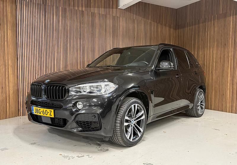 Zwart Gebruikt 2018 BMW X5 iPerformance SUV | € 39.995 (Duur) - Afbeelding 1/4