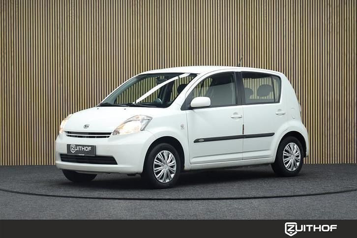 Gebruikt 2006 Daihatsu Sirion Hatchback | € 3.950 (Duur) - Afbeelding 1/4
