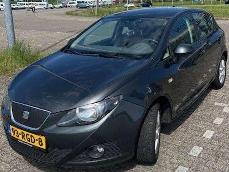 Grijs Gebruikt 2011 Seat Ibiza Copa MPV | € 3.000 (Iets duurder) - Afbeelding 1/4