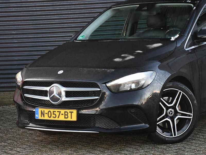 Occasion Mercedes B220 Premium 2021 Zwart MPV