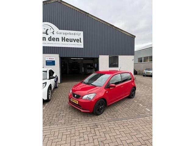 Rood Gebruikt 2015 Seat Mii Chic Hatchback | € 7.450 (Eerlijke prijs) - Afbeelding 1/4