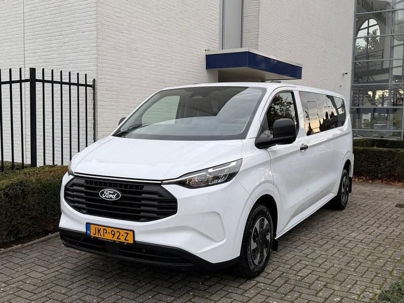 Wit Nieuw 2025 Ford Transit MPV | € 46.990 (Super prijs) - Afbeelding 1/4