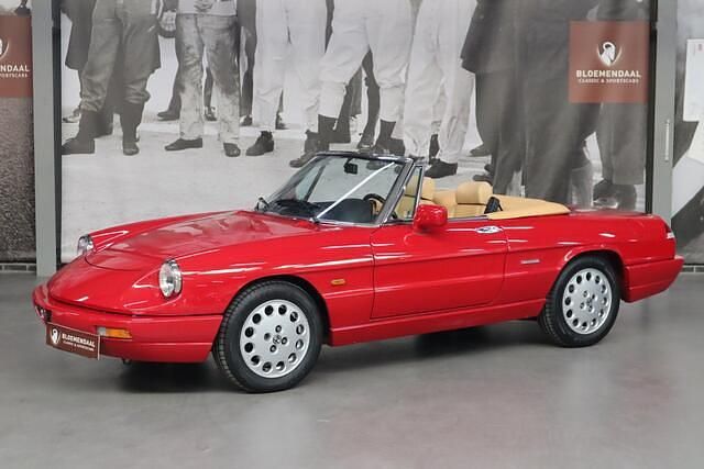Rood Gebruikt 1990 Alfa Romeo Spider Cabriolet | € 26.500 - Afbeelding 1/4