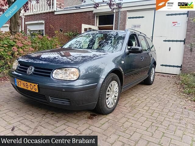 Blauw Gebruikt 2004 VW Golf IV Trendline Hatchback | € 1.495 (Eerlijke prijs) - Afbeelding 1/4