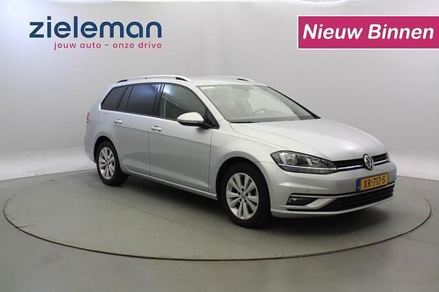 Grijs Gebruikt 2019 VW Golf VII Comfortline Stationwagen | € 15.845 (Eerlijke prijs) - Afbeelding 1/4
