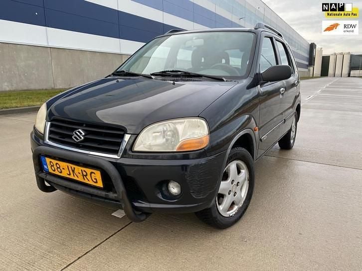 Zwart (metallic) Occasion 2002 Suzuki Ignis Hatchback | € 1.199 (Eerlijke prijs) - Afbeelding 1/4