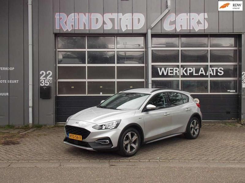 Grijs Gebruikt 2021 Ford Focus Business Edition Hatchback | € 17.499 (Super prijs) - Afbeelding 1/4