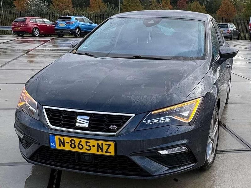 Occasion Seat Leon FR 150 PK (110 kW) 2019 Grijs Hatchback