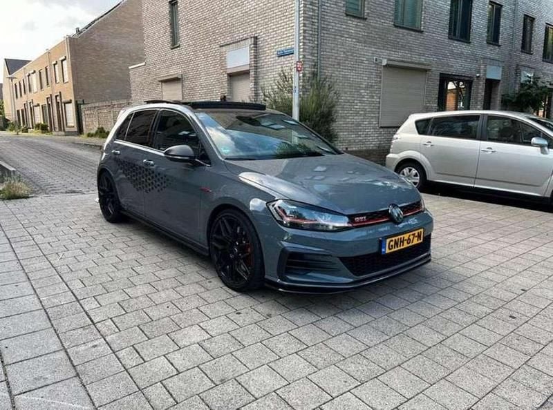 Grijs Gebruikt 2019 VW Golf VII GTI Hatchback | € 27.499 (Goede deal) - Afbeelding 1/4