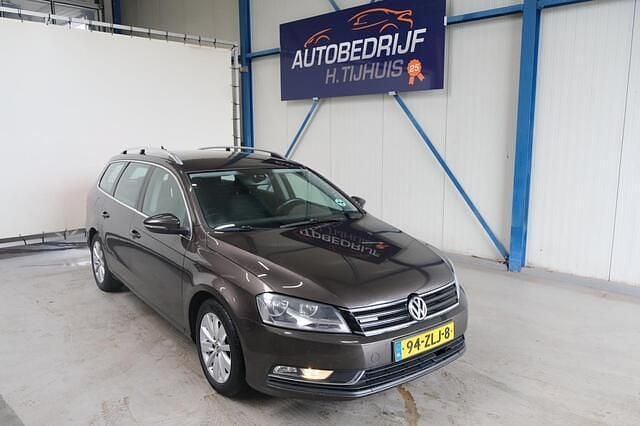 Bruin, metallic lak Gebruikt 2012 VW Passat Stationwagen | € 4.750 (Eerlijke prijs) - Afbeelding 1/4