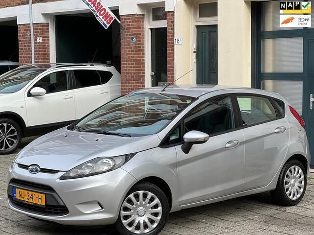 Grijs Gebruikt 2009 Ford Fiesta Trend Hatchback | € 3.750 (Eerlijke prijs) - Afbeelding 1/4