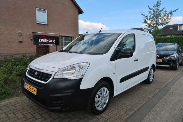 Wit Occasion 2018 Peugeot Partner MPV | € 7.999 (Super prijs) - Afbeelding 1/4