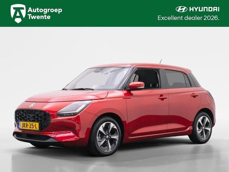Rood (metallic) Occasion 2025 Suzuki Swift Style Hatchback | € 20.950 (Eerlijke prijs) - Afbeelding 1/4
