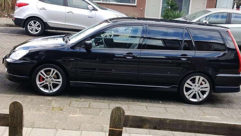 Zwart Gebruikt 2007 Mitsubishi Lancer Edition Stationwagen | € 850 (Eerlijke prijs) - Afbeelding 1/4