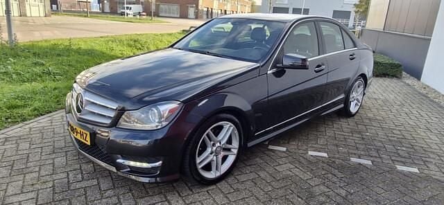 Zwart Gebruikt 2012 Mercedes C250 Avantgarde Sedan | € 10.950 (Eerlijke prijs) - Afbeelding 1/4