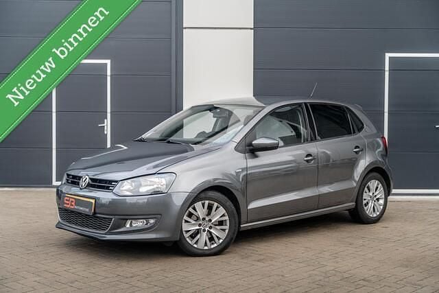 Grijs Gebruikt 2013 VW Polo Hatchback | € 6.950 (Eerlijke prijs) - Afbeelding 1/4