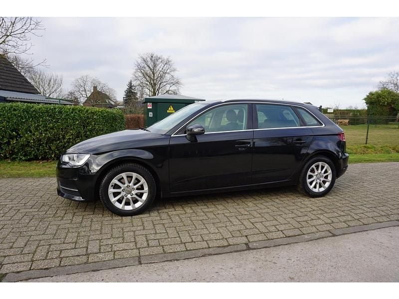 Occasion Audi A3 Attraction 123 PK (90 kW) 2013 Zwart Hatchback